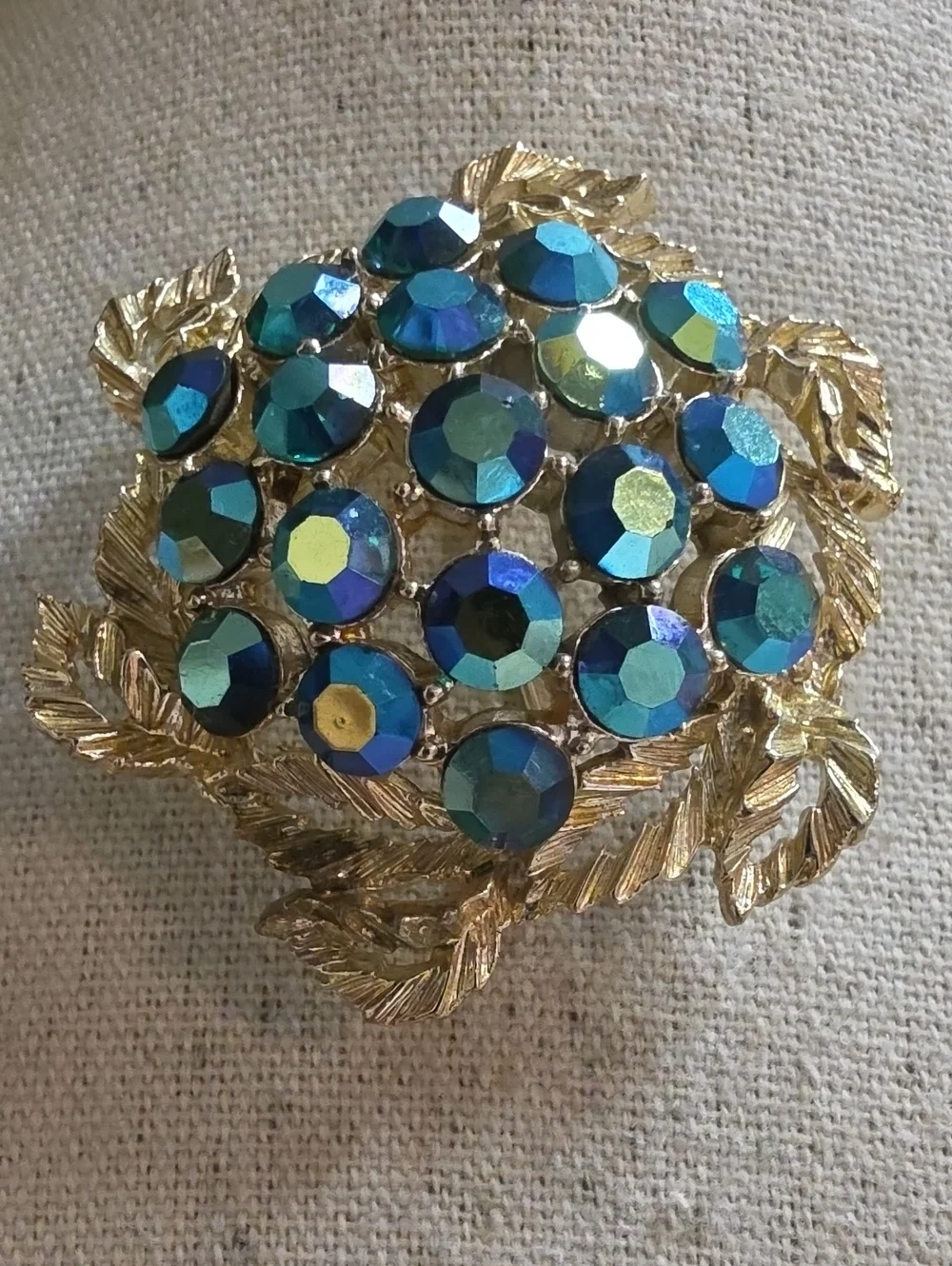 Vintage 1960s Peacock Aurora Borealis Rhinestone Domed Cluster Brooch